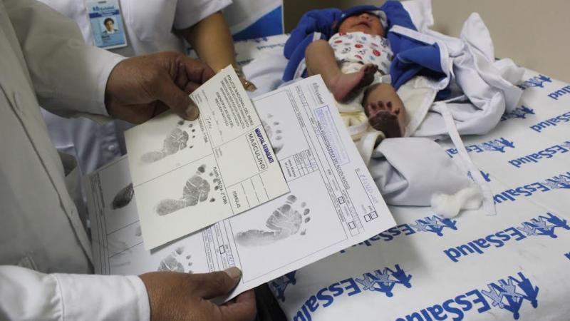 requisitos para registrar a un bebe toma de huella