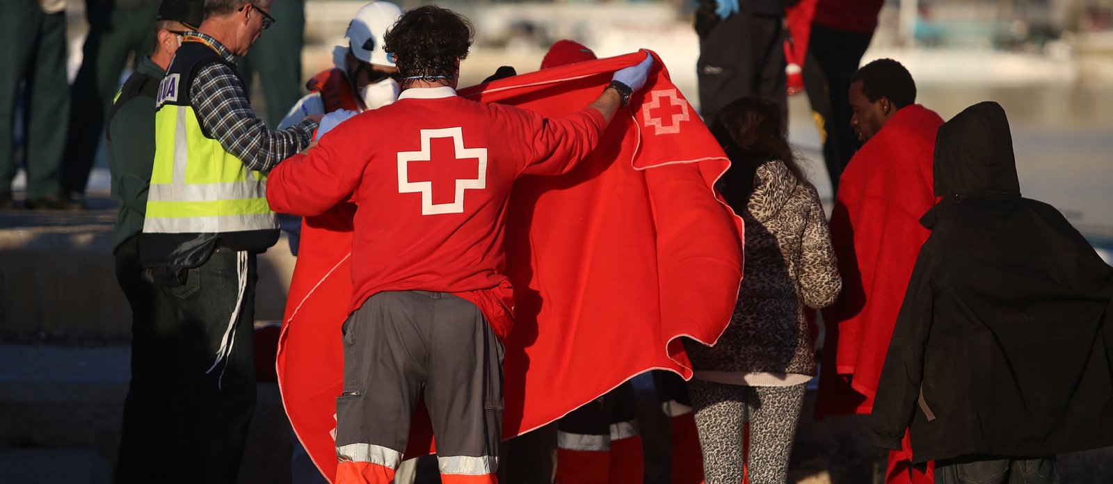 cuáles son las ayudas para inmigrantes en España