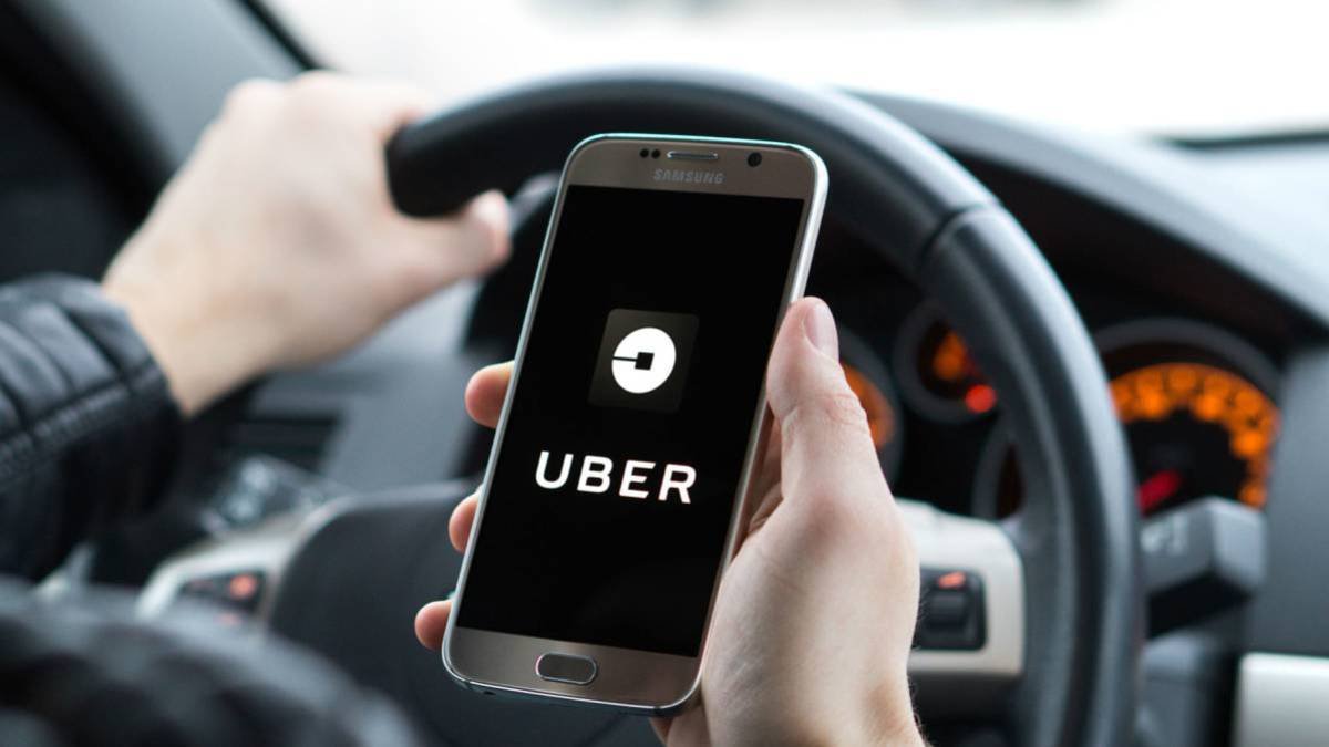 requisitos para trabajar en Uber registrar vehículo